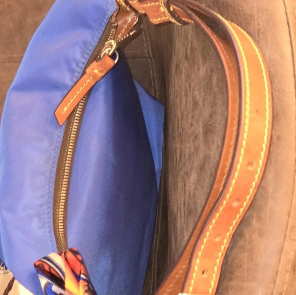 Dooney and Bourke Purse - Picture 7 of 15